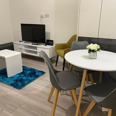 Marie'S Serviced Apartments- 2 Bedroom City Stay Bedford Zewnętrze zdjęcie