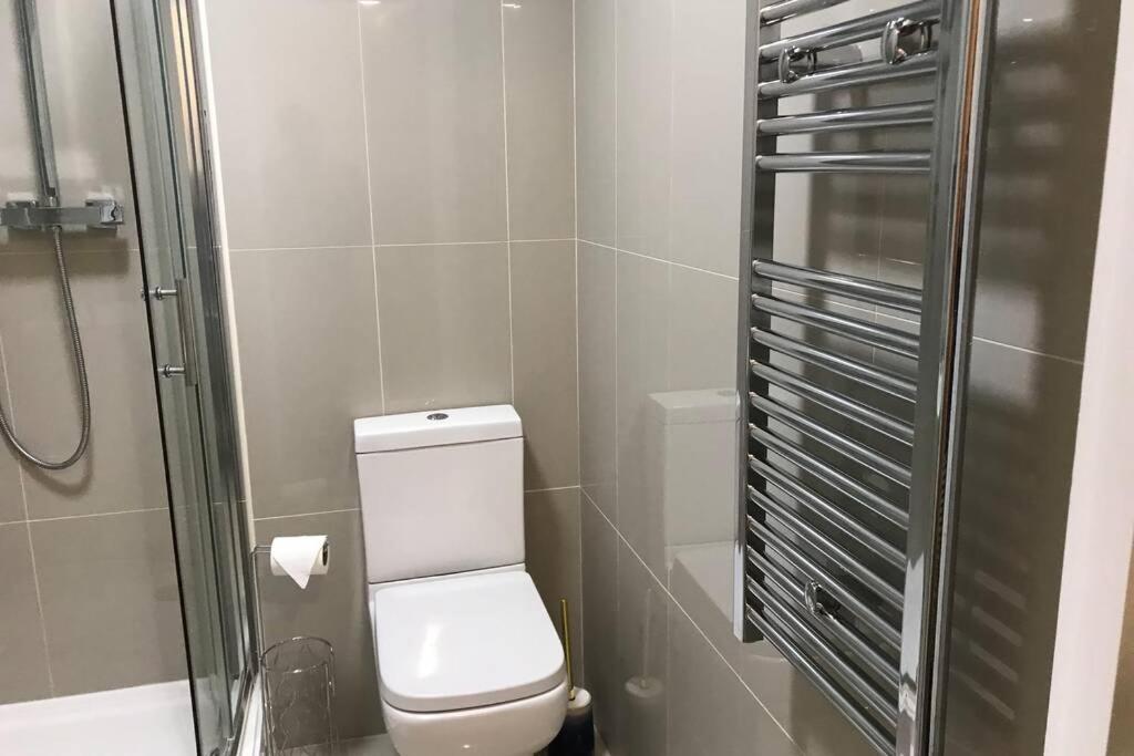 Marie'S Serviced Apartments- 2 Bedroom City Stay Bedford Zewnętrze zdjęcie