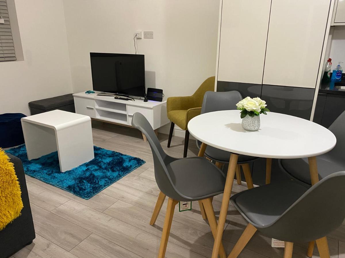 Marie'S Serviced Apartments- 2 Bedroom City Stay Bedford Zewnętrze zdjęcie
